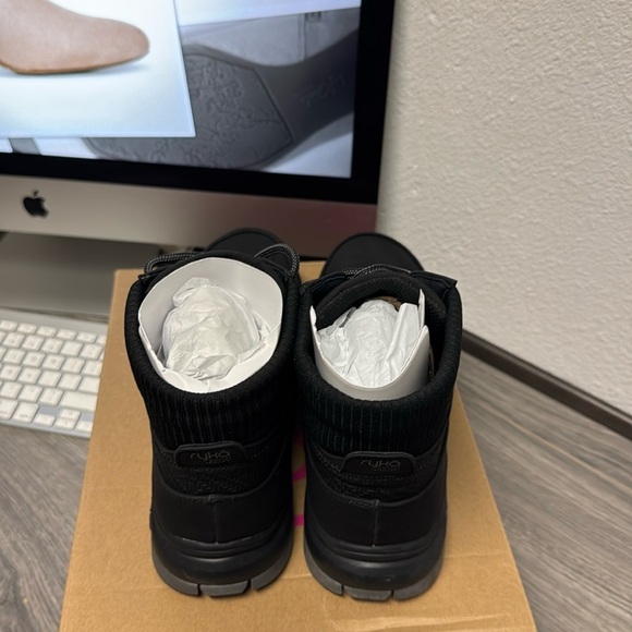 Ryka Women's Brae 2 Water-Resistant Cold Weather Boots - Picture 6 of 7